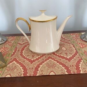 lenox eternal coffee teapot